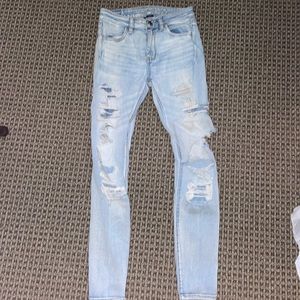 Light washed skinny AEO ripped jeans, super stretch, high rise
